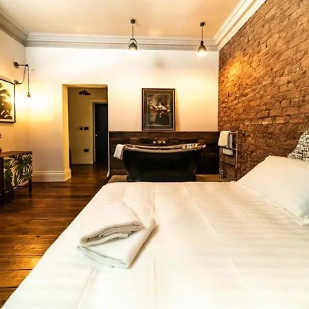Hotel 40 Winks Bray