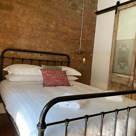 40 Winks Hotel