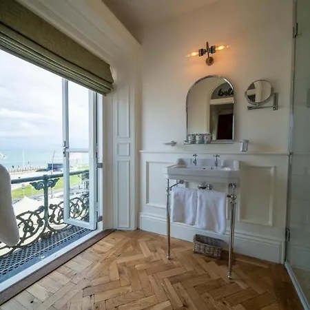 Hotel 40 Winks Bray